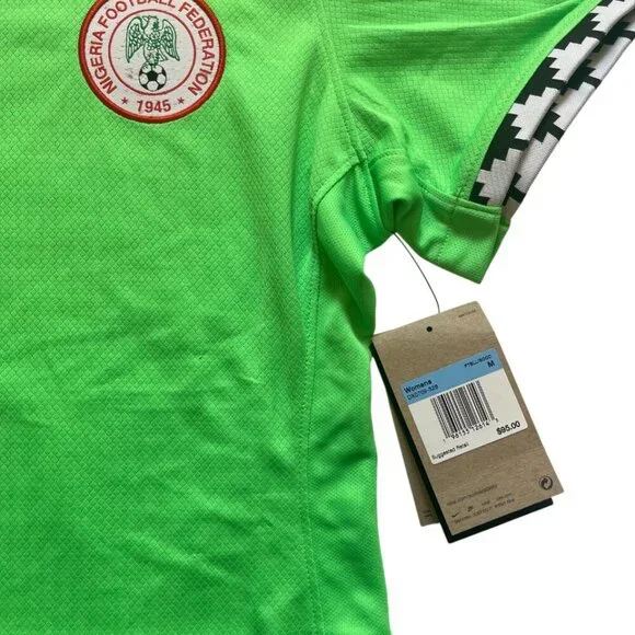 Nike. Women's football pullover. Green color size M. Made in Thailand. - Picture 5 of 8